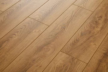 Hölzerne natürliche Textur. Neuer Parkettrohling. Hintergrundbild aus Laminatdielen aus Holz. Wohnkultur. © zicksvift