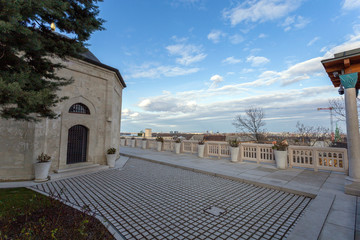 Obraz premium Tomb of Gul Baba a mausoleum in Budapest, Hungary on a winter day.