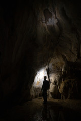 cueva en el pais vasco