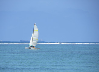 Obraz premium sailing yachts in the blue indian ocean at the equator