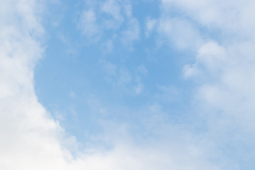 Obraz premium Clear blue sky with white cloud background