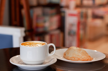 Reading and coffee to think