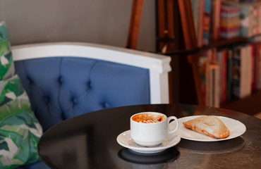 Reading and coffee to think