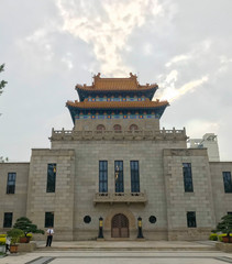 Obraz premium Traditional Asia Chinese architecture garden and tower in daytime