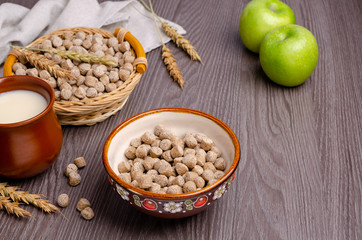 Pressed cereal bran