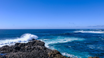 Der rauhe Atlantik am Fischerdorf El Cotillo 