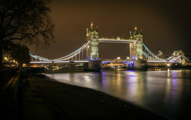 Fototapeta na wymiar Tower Bridge London at night