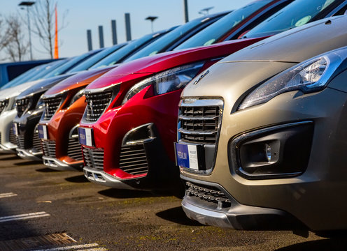 luxury second-hand cars for sale on the network of the French Peugeot car dealer