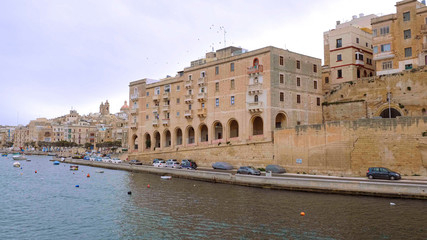 Fototapeta premium Beautiful Grand Harbour of Valletta Malta - travel photography