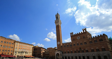 Fototapeta na wymiar Campo Square and Torre del Mangia, Siena, Tuscany, Italy