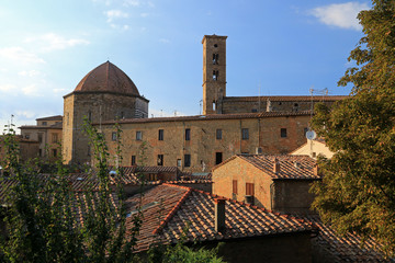 Fototapeta na wymiar Volterra, medieval town in the Tuscany region of Italy