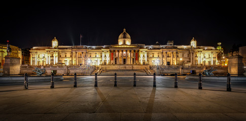 Fototapeta na wymiar Trafalgar Square London with National Gallery