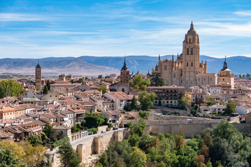 Fototapeta premium Segovia Skyline