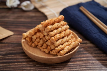 Fried with flour, it is a traditional Chinese food, usually eaten during Chinese festivals
