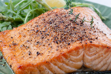 Grilled salmon fillet with pepper