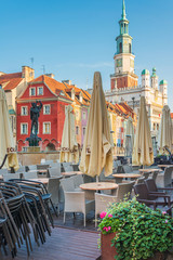 Obraz premium POZNAN, POLAND - September 2, 2019: Restaurants in Old Town Poznan, Poland