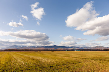 日本の北海道・十勝平野と大雪山