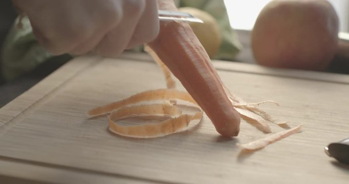 Pelare una carota
