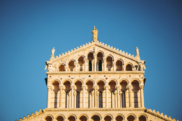 Fototapeta na wymiar Cathédrale Notre-Dame de l'Assomption de la tour de Pise 