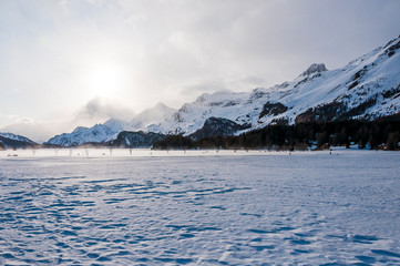 Sils, Silsersee, Langlauf, Langlaufloipe, Holzbank, Maloja, Malojawind, Winter, Wintersport,...