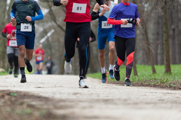 Obraz premium Fitness, sport, friendship, race and healthy lifestyle concept