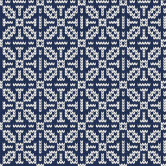 Knitted seamless geometric Chinese pattern