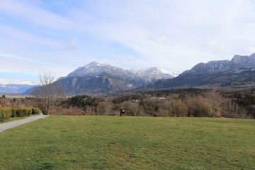 Obraz premium Parc du château de l'échelle dans La Roche sur Foron - ville La Roche sur Foron - Département Haute Savoie - France - Grand espace vert