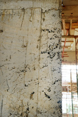 The hole or gap on the surface of the concrete post is caused by uneven cement. Problems that are most common in building construction