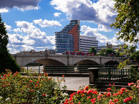 Beautiful landscape of Putney bridge structure across Thames river in a sunny day in London