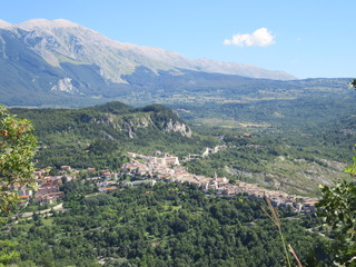 Fototapeta na wymiar Abruzzo valle Sulmona