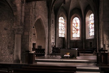 Eglise catholique Saint Jean Baptiste dans La Roche sur Foron construite au 13 ème siècle - ville La Roche sur Foron - Département Haute Savoie - France - Intérieur de l'église