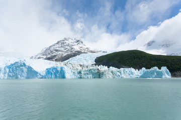 Obraz premium Spegazzini Glacier view from Argentino lake, Patagonia landscape, Argentina