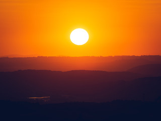Fototapeta premium Atardecer soleado en primavera