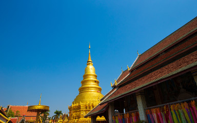 Naklejka premium Wat Phra That Hariphunchai is a Buddhist temple in Lamphun, Thailand