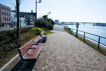 広島県の川沿いの風景