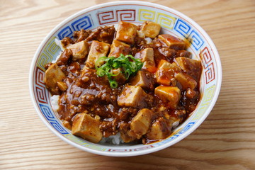 麻婆丼