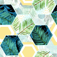 Aquarellstücke von Palmblättern und Sechseck nahtlose Musterillustration. tropischer Hintergrund