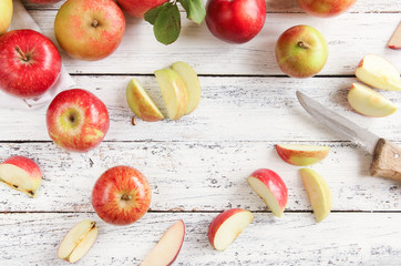 Apfel Äpfel Stücke Spalten Tisch Brett Freiraum Hintergrund
