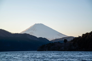 芦ノ湖から望む富士山