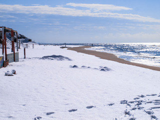 the sea the sky the snow