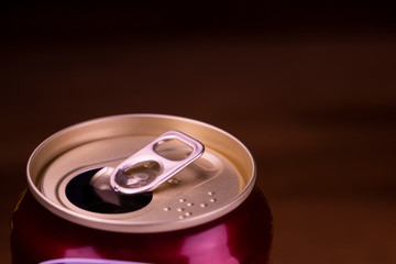 ビール缶のプルトップのアップ