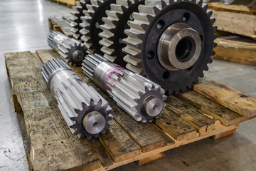 Shaft gear at the assembly site, tooth cutting, gear cutting production on CNC machines.