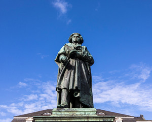 Fototapeta na wymiar Ludwig van Beethoven Statue in Bonn, Germany