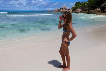 jeune à la plage, Seychelles