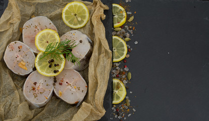 slices of cucumber and onion © Golden Shark