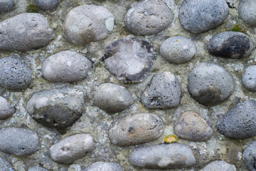 mur de pierre et de béton
