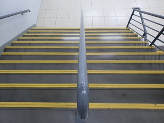 escada corredor vazio