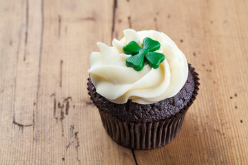 cupcake on wooden background