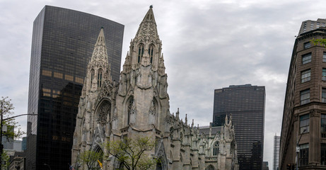 Fototapeta na wymiar new york saint patrick cathedral