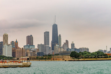 Obraz premium Skyline of Chicago from lake Michigan